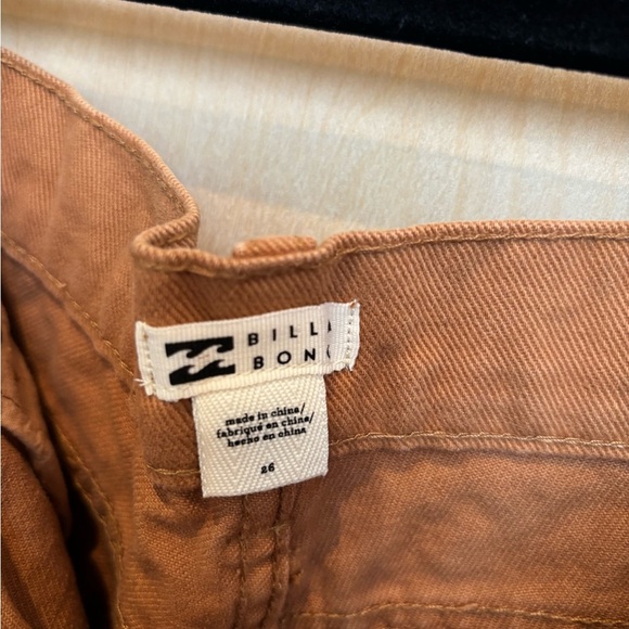 NWT Billabong Women's Brown Denim Shorts - Picture 3 of 5